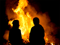 WIR  im  FEUER